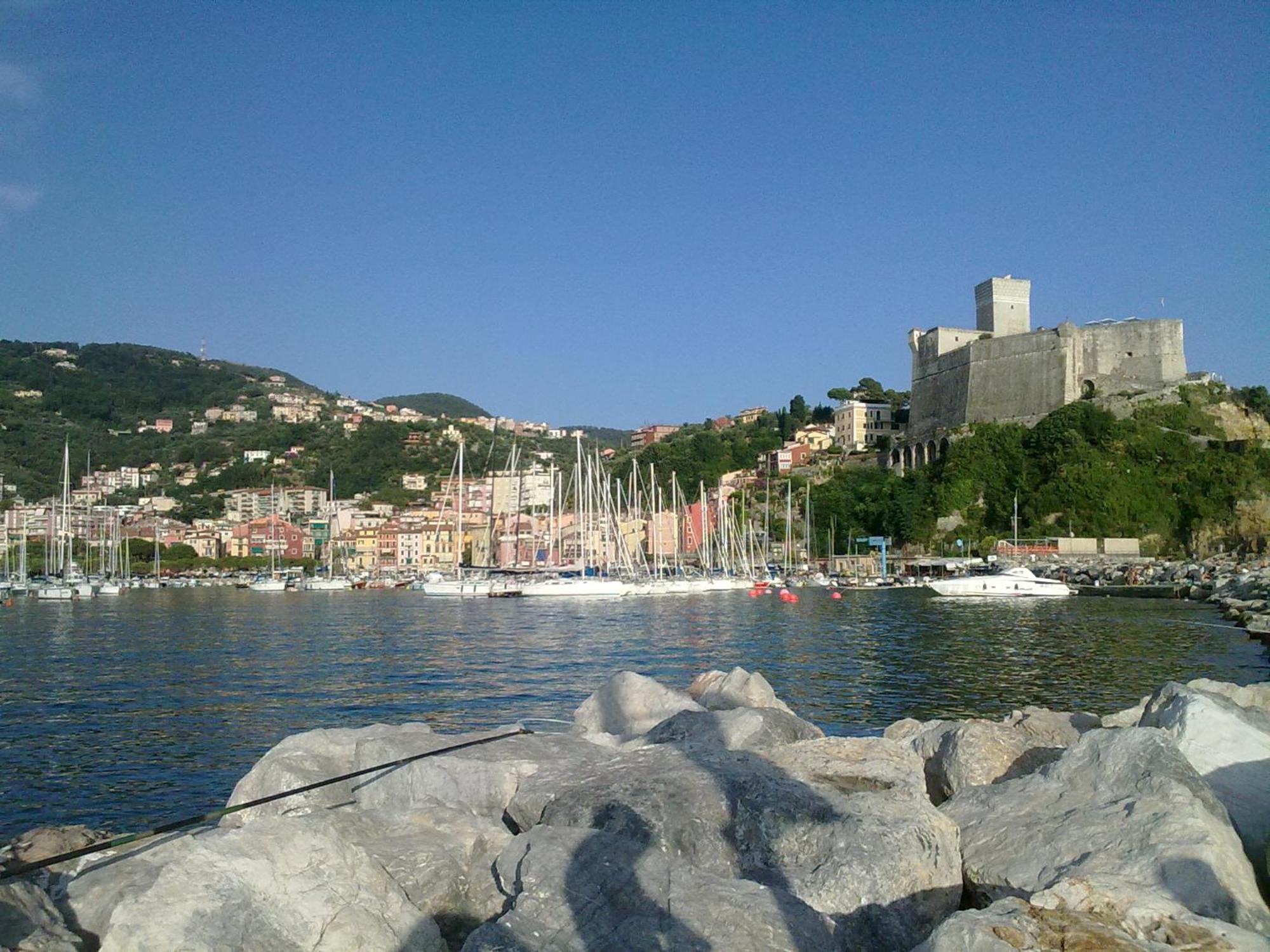Affittacamere In Piazzetta da Vasco Lerici Esterno foto